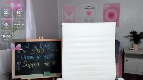 Snapshot of queitsharm_ chatting on 05-16-26, 10:36 Anna online show from 05-16-26, 10:36