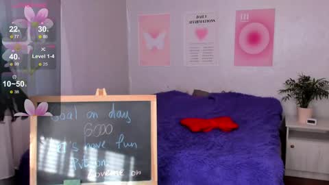 Snapshot of queitsharm_ chatting on 05-29-26, 05:27 Anna online show from 05-29-26, 05:27