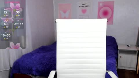 Snapshot of queitsharm_ chatting on 06-06-26, 04:06 Anna online show from 06-06-26, 04:06