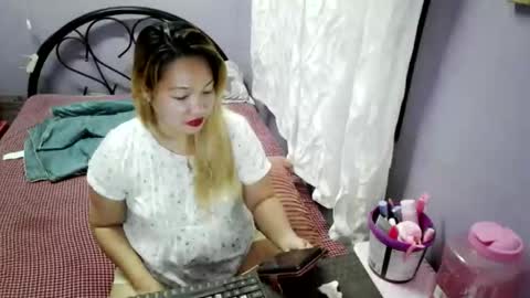 quelly40 online show from 10-28-25, 07:05