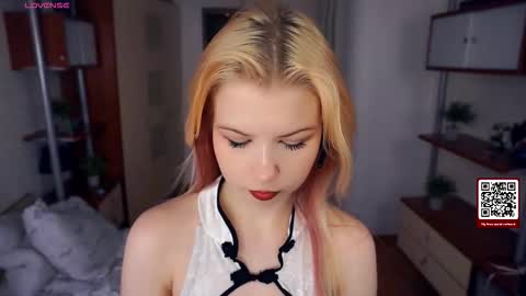 Tate online show from 11-24-25, 04:23