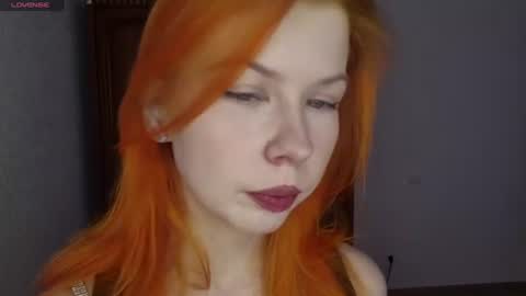 Snapshot of quennabrucker chatting on 06-17-26, 06:05 Tate online show from 06-17-26, 06:05