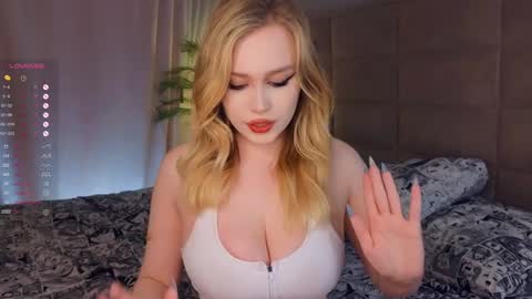 Snapshot of quennacindy chatting on 02-03-25, 03:49 Teri My favorite vibes 77 101 222 666 online show from 02-03-25, 03:49