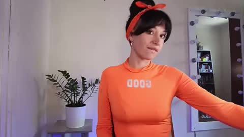 quiet_smile online show from 09-11-25, 09:53