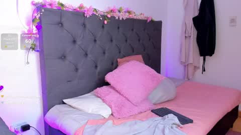 Snapshot of quiinn__bx chatting on 05-16-26, 07:45 online show from 05-16-26, 07:45
