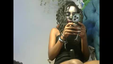 Snapshot of quin_z chatting on 11-01-25, 11:40 quin_z online show from 11-01-25, 11:40