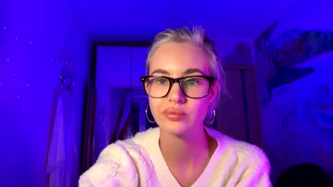 Snapshot of qusi28 chatting on 02-06-25, 06:56 qusi28 online show from 02-06-25, 06:56