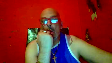 qwertyuiop22348015 online show from 05-01-26, 07:40