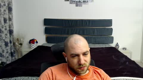 R0bila online show from 01-28-25, 11:39