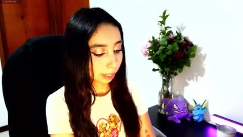 Snapshot of r0ttenangel chatting on 09-21-25, 06:15 Angel  online show from 09-21-25, 06:15