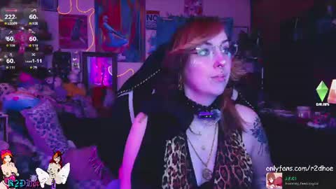 Snapshot of r2dho3 chatting on 07-12-26, 02:57 Amy Wild online show from 07-12-26, 02:57