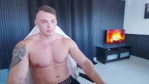 Snapshot of r9dima1998 chatting on 07-17-26, 10:03 Dmitry online show from 07-17-26, 10:03