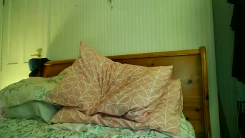 Snapshot of r_o_h_a_n_r_o_o_m chatting on 06-12-26, 12:59 r_o_h_a_n_r_o_o_m online show from 06-12-26, 12:59