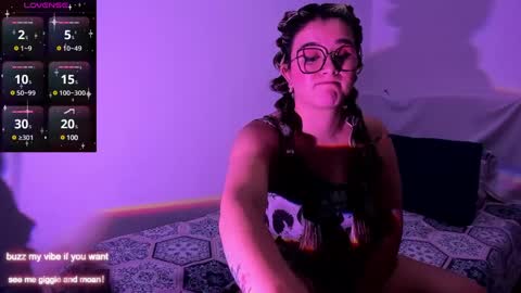 Rachel Foss online show from 12-23-24, 10:44