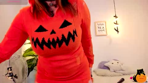 Rachel Lang online show from 10-30-25, 01:01