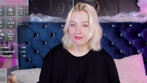 Snapshot of rachelcart chatting on 12-24-24, 10:44 RachelCart online show from 12-24-24, 10:44