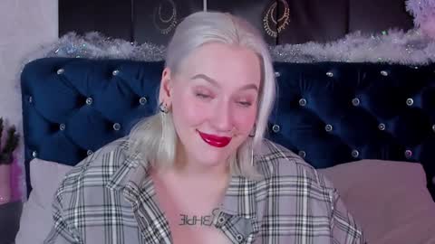 Snapshot of rachelcart chatting on 12-31-24, 09:53 RachelCart online show from 12-31-24, 09:53