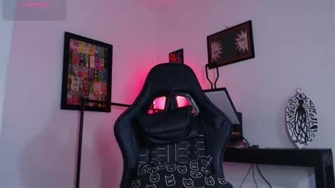 Snapshot of rachell_420 chatting on 05-02-26, 02:44 rachell_420 online show from 05-02-26, 02:44