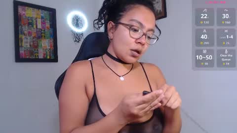 Snapshot of rachell_420 chatting on 07-06-26, 04:20 rachell_420 online show from 07-06-26, 04:20