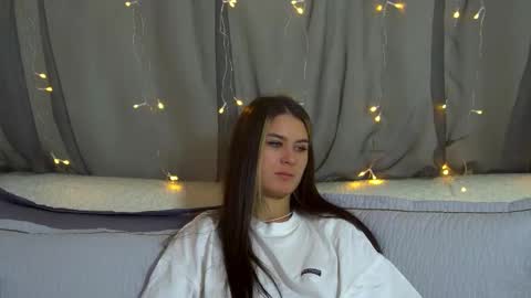 RachellSimpson online show from 11-18-25, 06:45