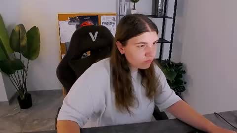 rachelluna online show from 08-10-26, 06:28