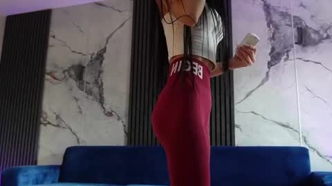 Snapshot of rachelravee chatting on 06-16-26, 04:48 Ann online show from 06-16-26, 04:48