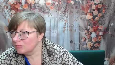 Snapshot of radachudna chatting on 04-22-26, 05:43 RadaChudna online show from 04-22-26, 05:43