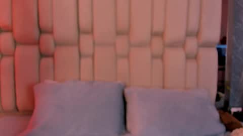 Radiant Naomi online show from 04-15-26, 11:17