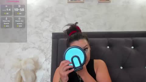 Snapshot of raelledarkstar chatting on 06-15-26, 07:21 raelledarkstar online show from 06-15-26, 07:21