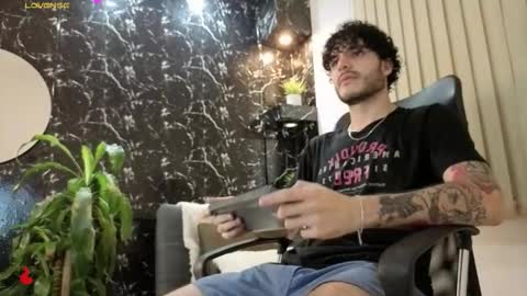 R A F A E L online show from 02-01-26, 11:47