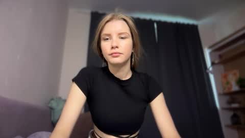 Amina online show from 09-17-25, 07:32