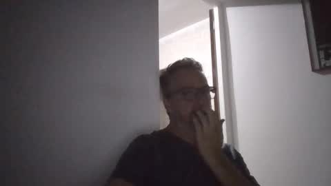 Snapshot of rafaelsel chatting on 11-01-25, 04:25 Big Uncle Jungle online show from 11-01-25, 04:25