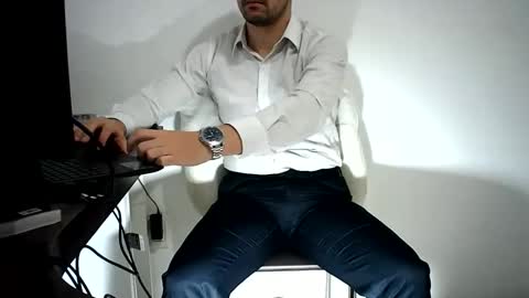 Snapshot of rafaelssk chatting on 05-25-26, 09:15 elenacam online show from 05-25-26, 09:15