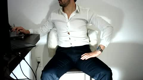 Snapshot of rafaelssk chatting on 06-24-26, 10:20 elenacam online show from 06-24-26, 10:20