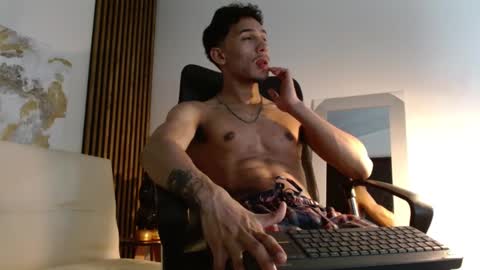 Snapshot of rafaelstone chatting on 01-04-25, 03:50 IG online show from 01-04-25, 03:50