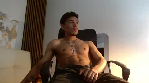 Snapshot of rafaelstone chatting on 01-12-25, 03:07 IG online show from 01-12-25, 03:07