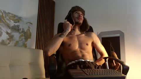 Snapshot of rafaelstone chatting on 01-31-25, 04:03 IG online show from 01-31-25, 04:03