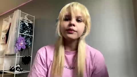 Snapshot of raguellipscombe chatting on 04-11-26, 10:08 Eshly online show from 04-11-26, 10:08