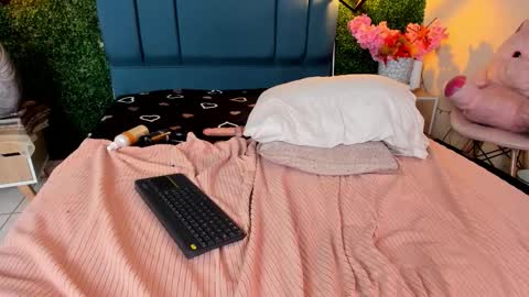 Raia online show from 02-15-26, 07:51