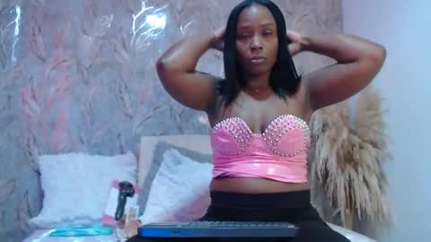 raichellcooper1 online show from 01-06-26, 06:55