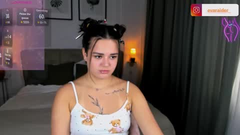 Snapshot of raidereva_ chatting on 06-05-26, 05:36 Eva online show from 06-05-26, 05:36