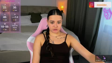 Snapshot of raidereva_ chatting on 06-07-26, 06:17 Eva online show from 06-07-26, 06:17