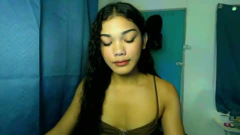 Snapshot of raiinddroopss chatting on 06-24-26, 07:51 moon online show from 06-24-26, 07:51