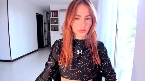 Jennyindependent model . online show from 04-06-26, 08:10