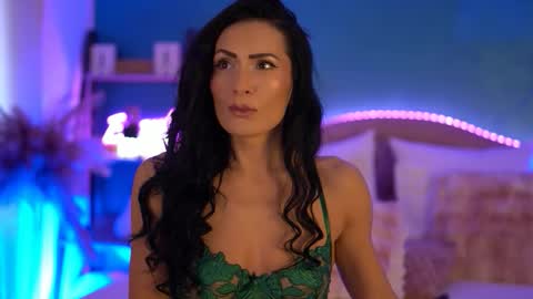 RaisaVawn online show from 02-16-26, 06:42