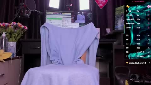 Laura online show from 04-11-26, 02:49