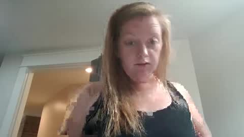 Snapshot of raisydainbow chatting on 10-10-25, 01:43 raisydainbow online show from 10-10-25, 01:43