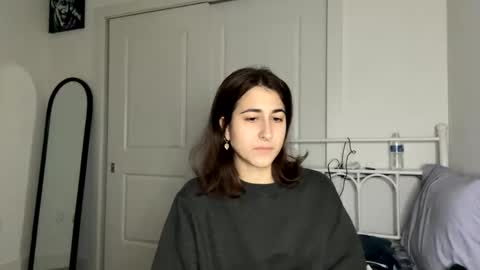 Snapshot of raiyvyn chatting on 12-31-24, 03:45 Ray Ray online show from 12-31-24, 03:45