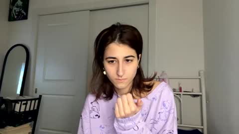 Snapshot of raiyvyn chatting on 01-03-25, 03:38 Ray Ray online show from 01-03-25, 03:38