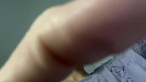 Snapshot of raiyvyn chatting on 01-10-25, 03:50 Ray Ray online show from 01-10-25, 03:50